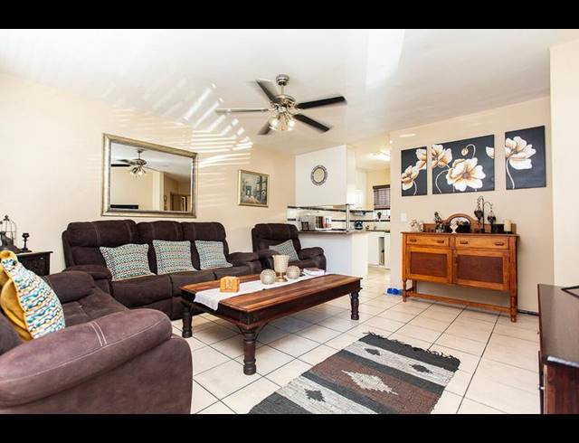 2 BEDROOM APARTMENT FOR SALE IN FERNDALE